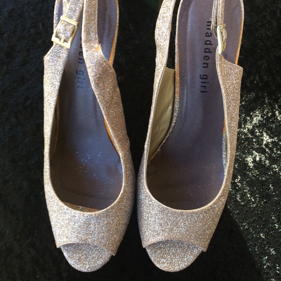 Madden Girl gold glitter platform peep toe heels - Picture 4 of 8